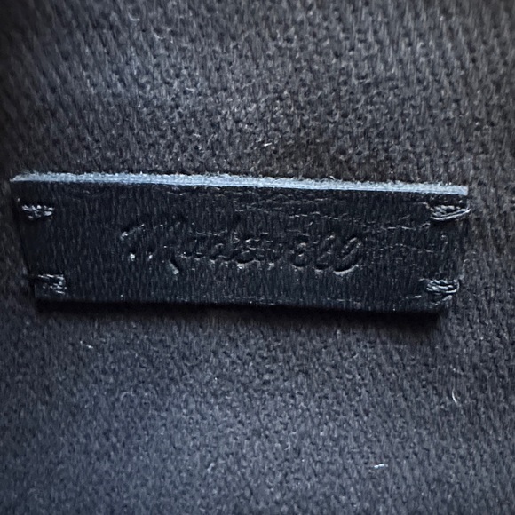 Madewell Leather Belt bag/Crossbody Bag with Adjustable Strap - Picture 2 of 9